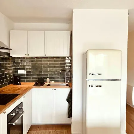 Renove Le Penon 2min De La アパート